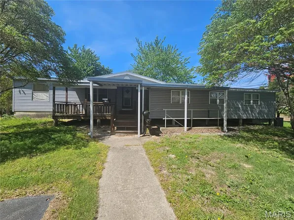 716 W Water St, Pinckneyville, IL 62274