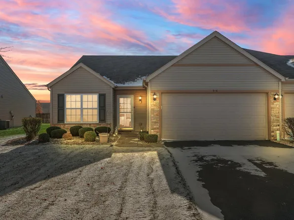 918 Rockwell Ln, Dyer, IN 46311