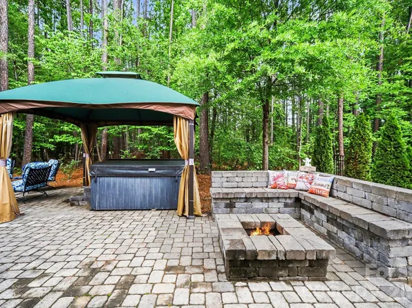 5327 Baker Ln, Clover, SC 29710