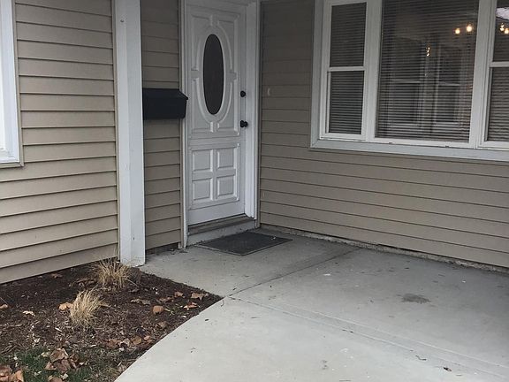 3rd image of 15 Cumberland Dr