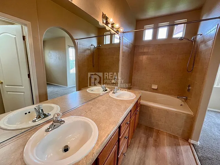 4794 Sand Mountain Point — Photo 13