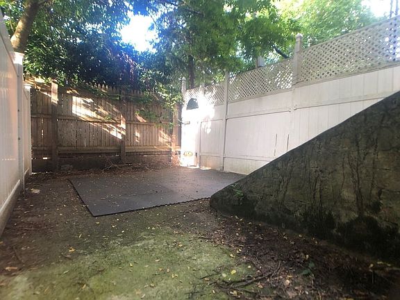 2nd image of 495 12th St #1LL