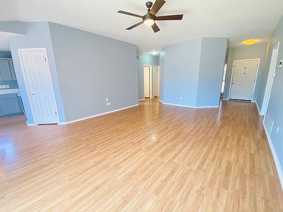 3rd image of 2501 Willow Way