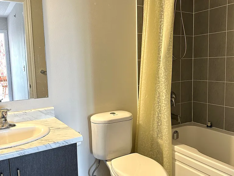10 Carnation Ave #7 — Photo 12