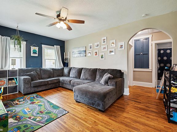 5th image of 605 E Ashland Ave