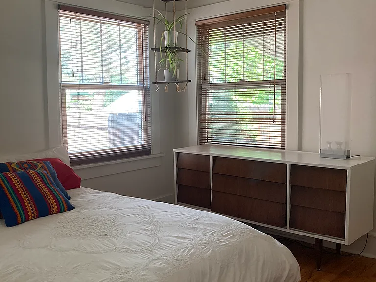 370 N Clarkson St — Photo 5