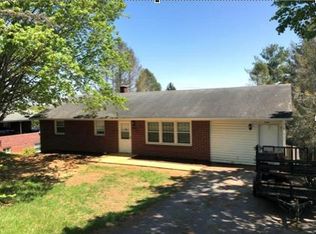 700 Carson Dr, Christiansburg, VA 24073