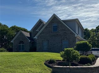 4704 Turnberry Dr, Floyds Knobs, IN 47119