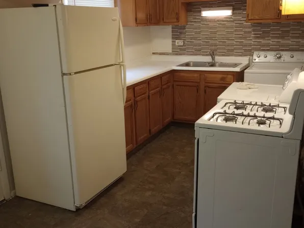 758 N Linden Ave, Waukegan, IL 60085