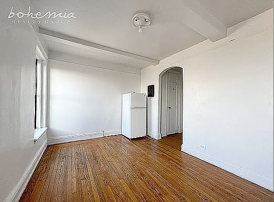 2nd image of 555 Edgecombe Ave #15K