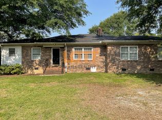 11 Owens Rd, Taylors, SC 29687