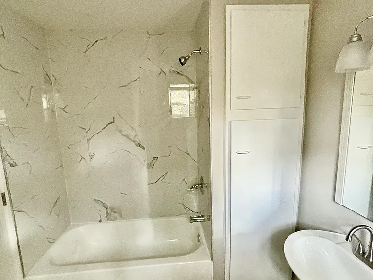 4024 N Scenic Hwy #1 — Photo 3