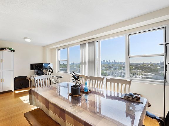 2nd image of 201 Saint Pauls Ave APT 12S
