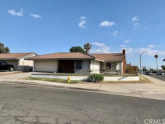 5th image of 23793 Elyce Ct