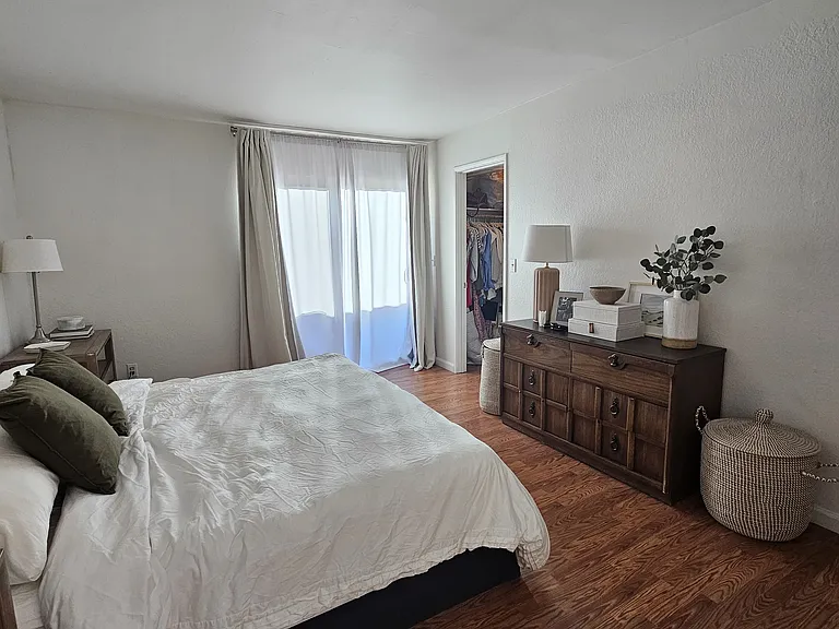3453 N Richland Dr — Photo 5