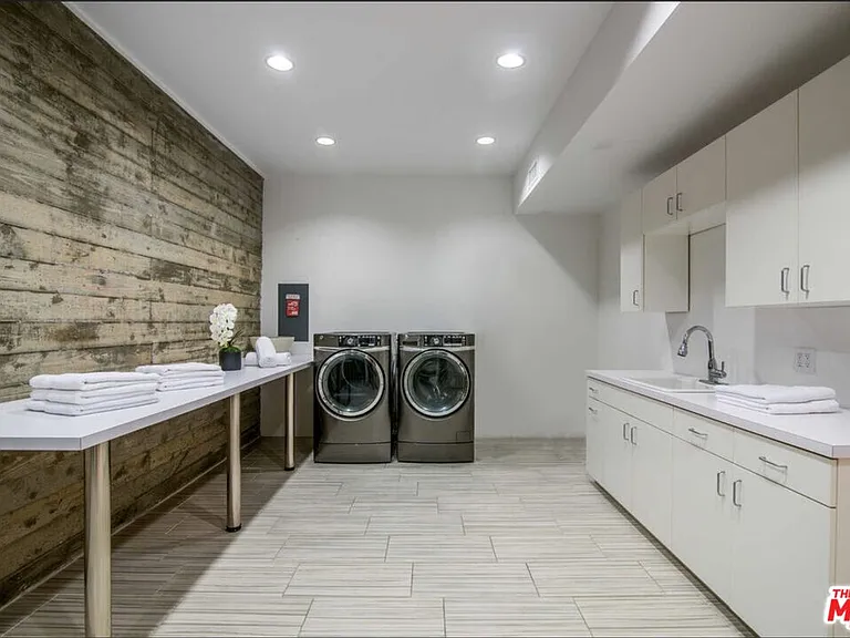 7801 Hillside Ave — Photo 53