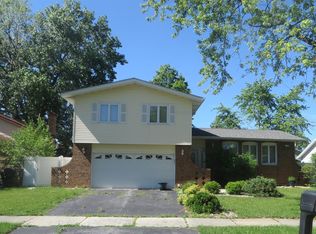 5126 Roberta Ln, Richton Park, IL 60471