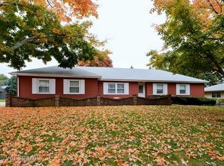 300 E Willow St, Elburn, IL 60119