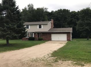 5531 Duck Lake Rd, Whitehall, MI 49461