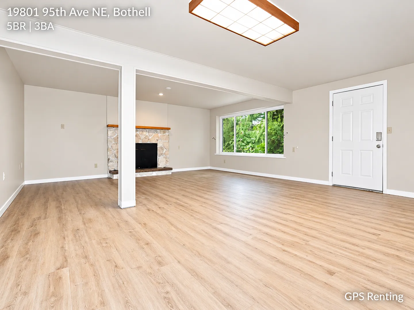 5-Bedroom, 3-Bathroom Home in Bothell — Photo 2
