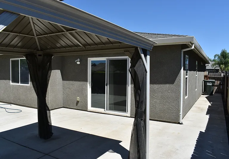 524 Janell Ct — Photo 36