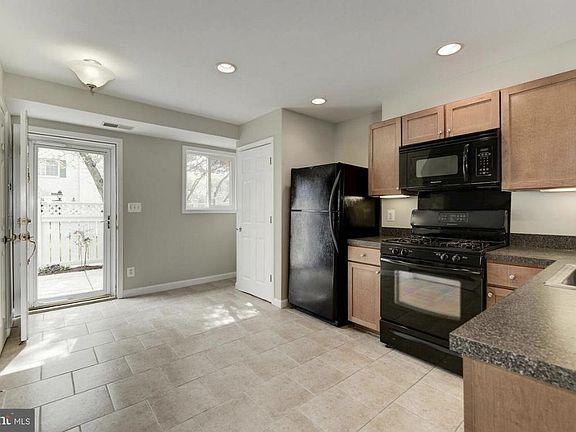 4th image of 1447 N Van Dorn St #A