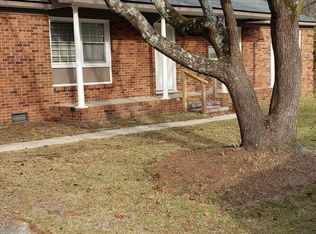 965 Louise Cir, Fayetteville, NC 28314