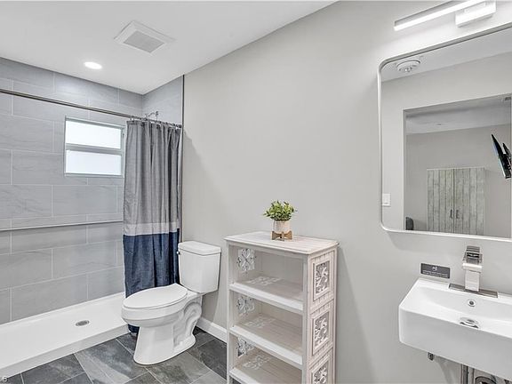 5th image of 3802 La Rue ST