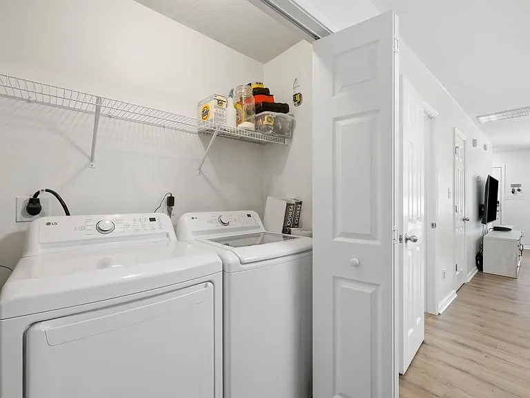 1404 Old Folkstone Rd #7 — Photo 16