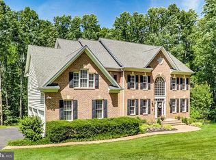 904 Heatherfield Ln, Millersville, MD 21108