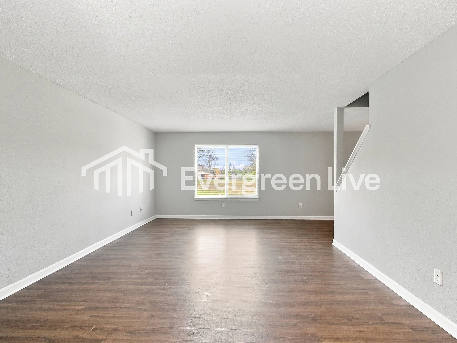 4 bed, 2.5 bath, 1980 sqft, $1,845 — Photo 2