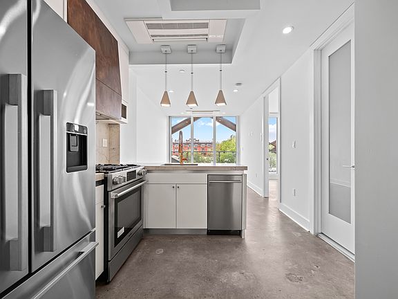 3rd image of 20 Melrose St #4F