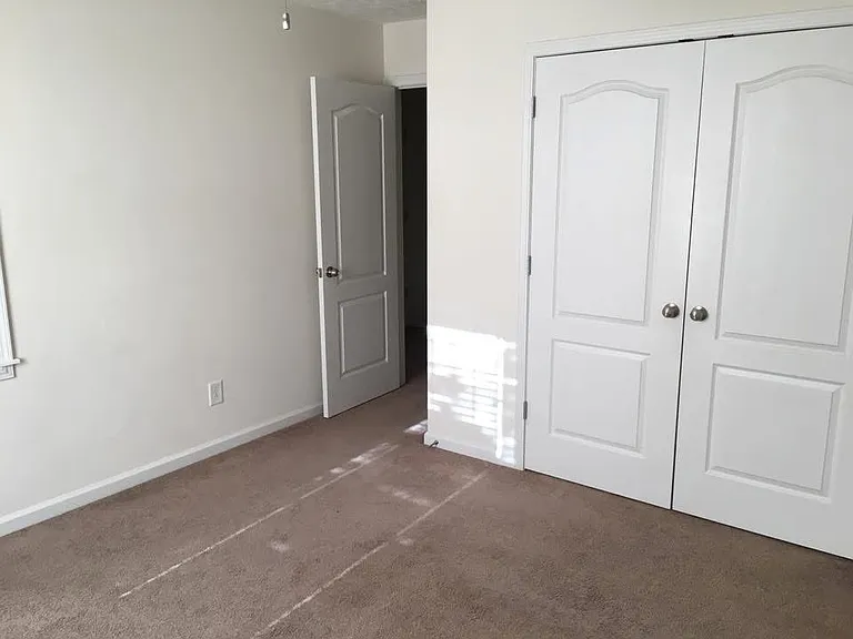 213 Cranklen Cir — Photo 2