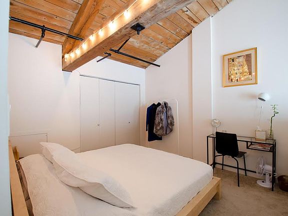 3rd image of 313 Vine St APT 302
