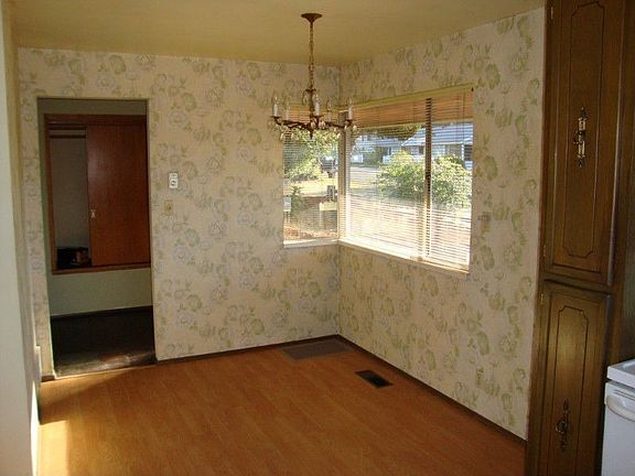 Big Kitchen eating space