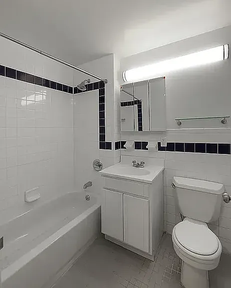 3880 Orloff Ave #2B — Photo 3