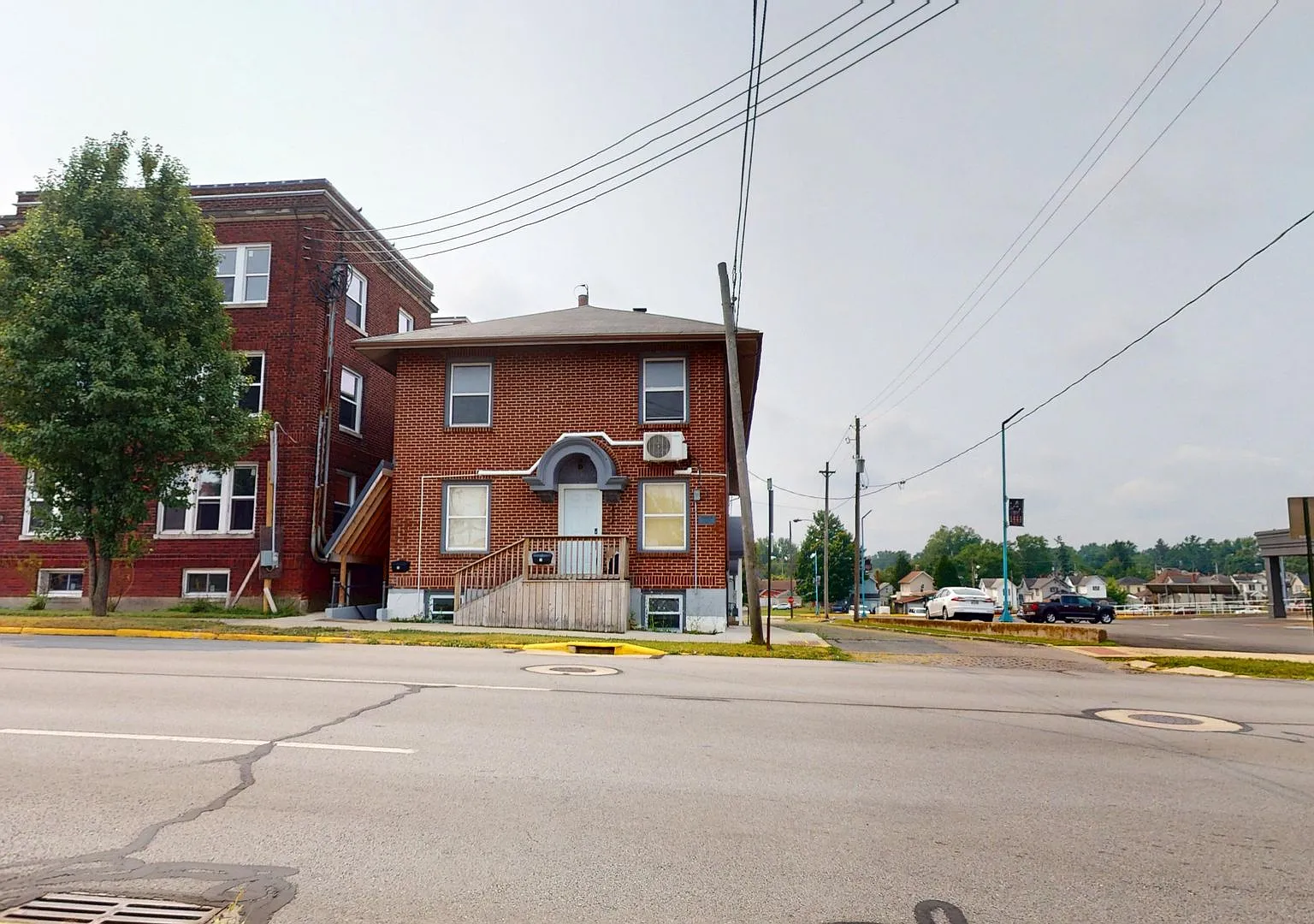 219 W Church St — Photo 1