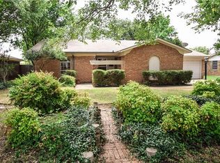 6233 Jennie Dr, Fort Worth, TX 76133
