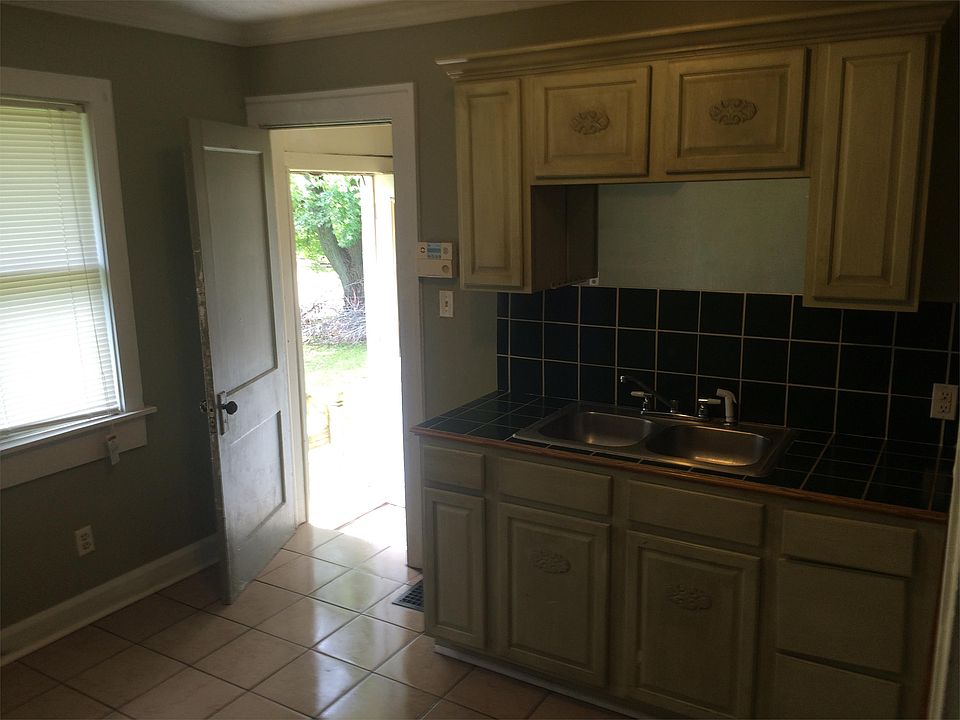 2nd image of 1228 N Keystone Ave #1