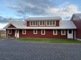 94 Queen Elizabeth Farm Ln, Sutton, VT 05867
