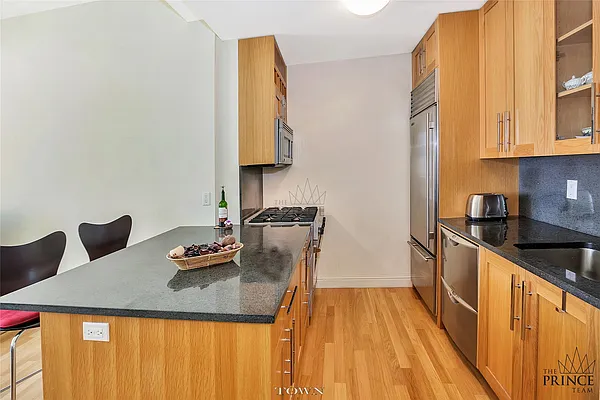 Rented by Town Residential | media 31