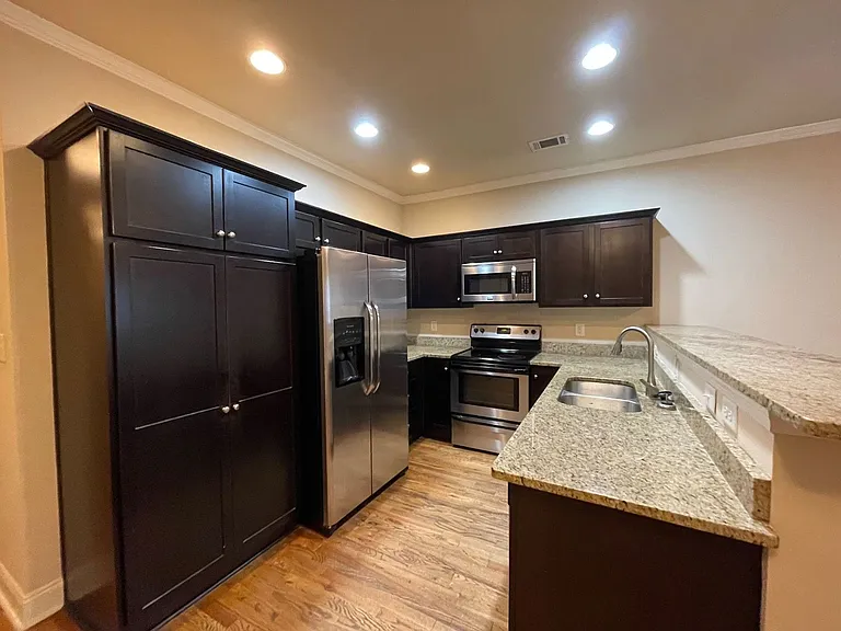 125 Hobson Ave #6 — Photo 4