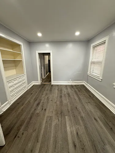378 Bond St Photo 1