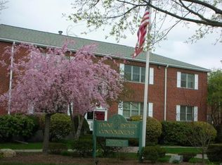 10 Lake Shore Ter APT 1, Brighton, MA 02135