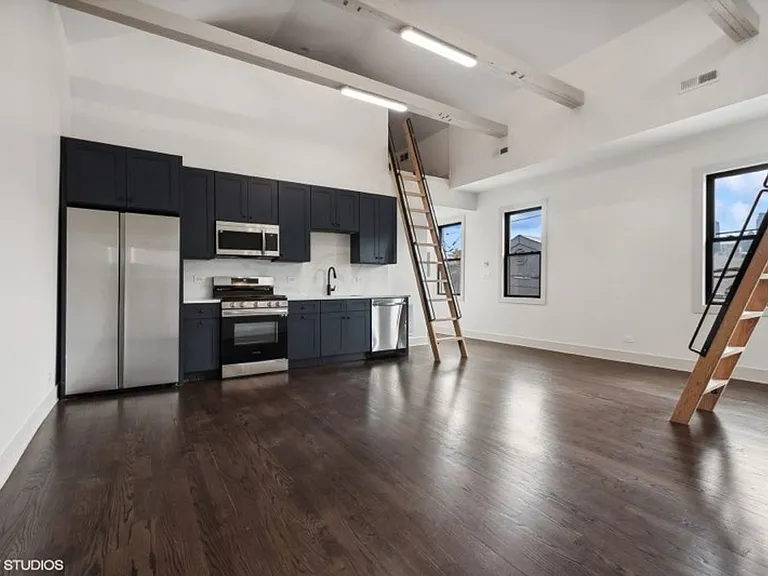 1114 W Grand Ave — Photo 7