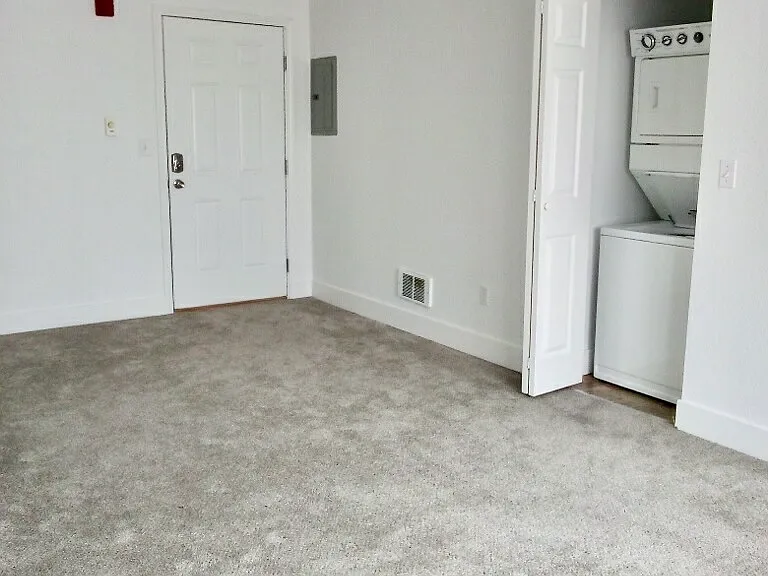 122 W Main St #305 — Photo 2