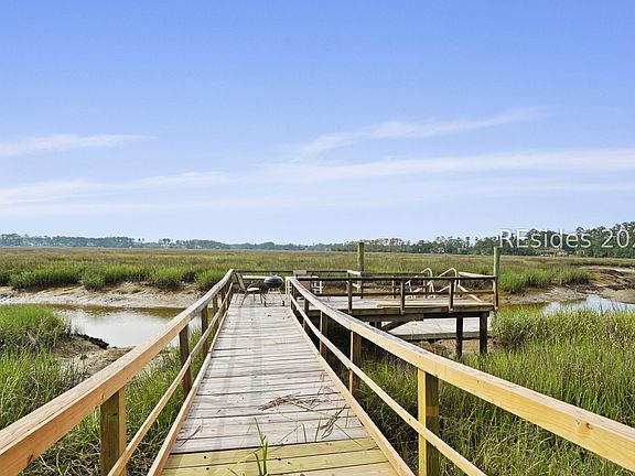 4th image of 141 Cherry Point Rd S