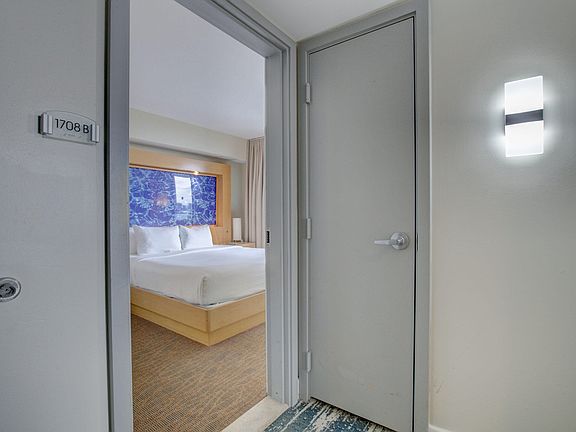 3rd image of 18683 Collins Avenue #1708