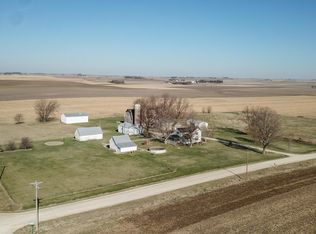 15959 Willow Ave, Clarksville, IA 50619