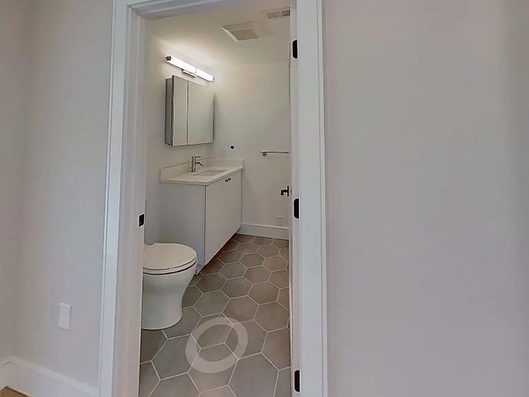 106 Warren St #4 — Photo 7